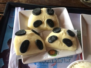 STEAMED PANDA BUNS FILLED WITH EGG